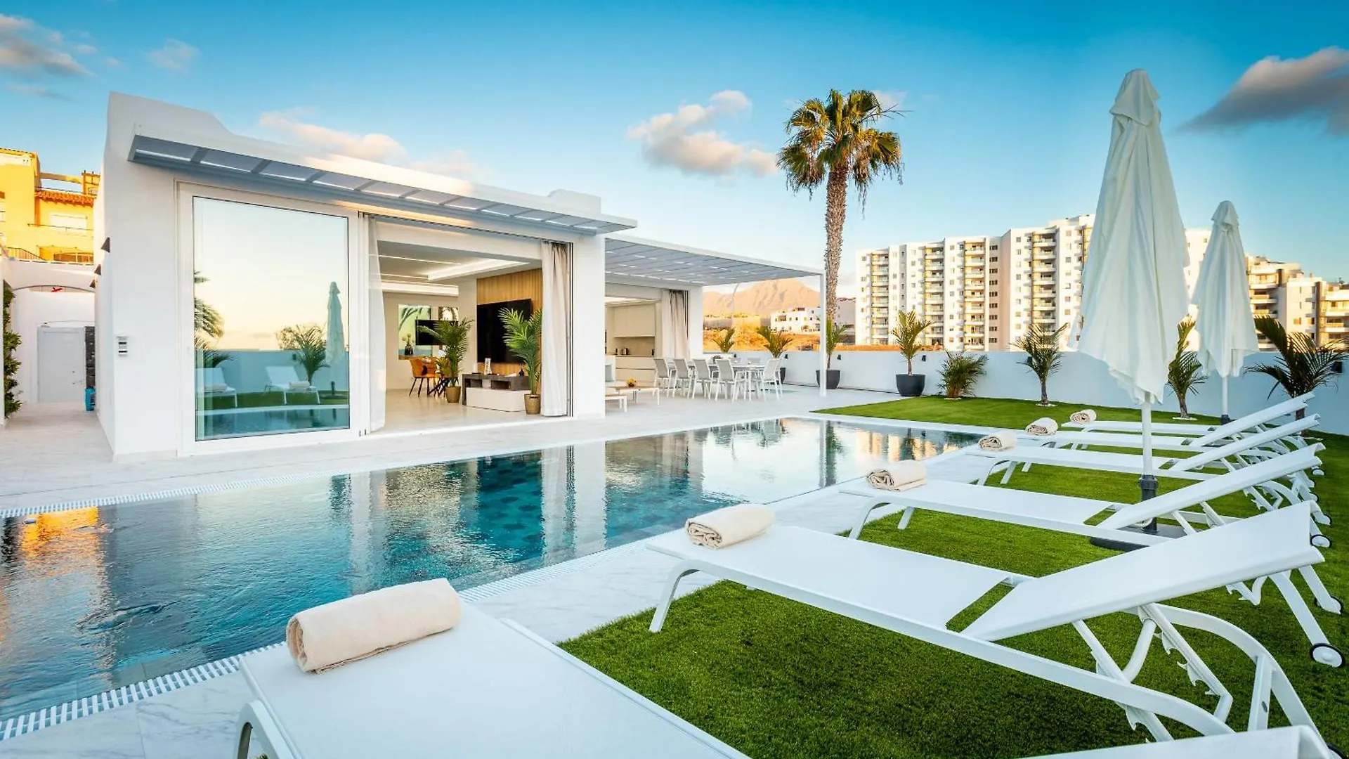 Villa Michelle Private Oasis Heated Pool And Wifi Playa Paraiso   Playa Paraiso (Tenerife)