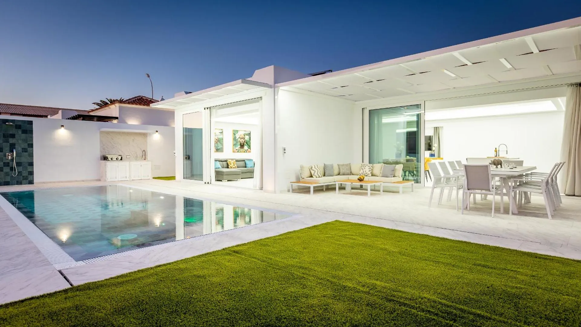 Villa Michelle Private Oasis Heated Pool And Wifi Playa Paraiso  Spain