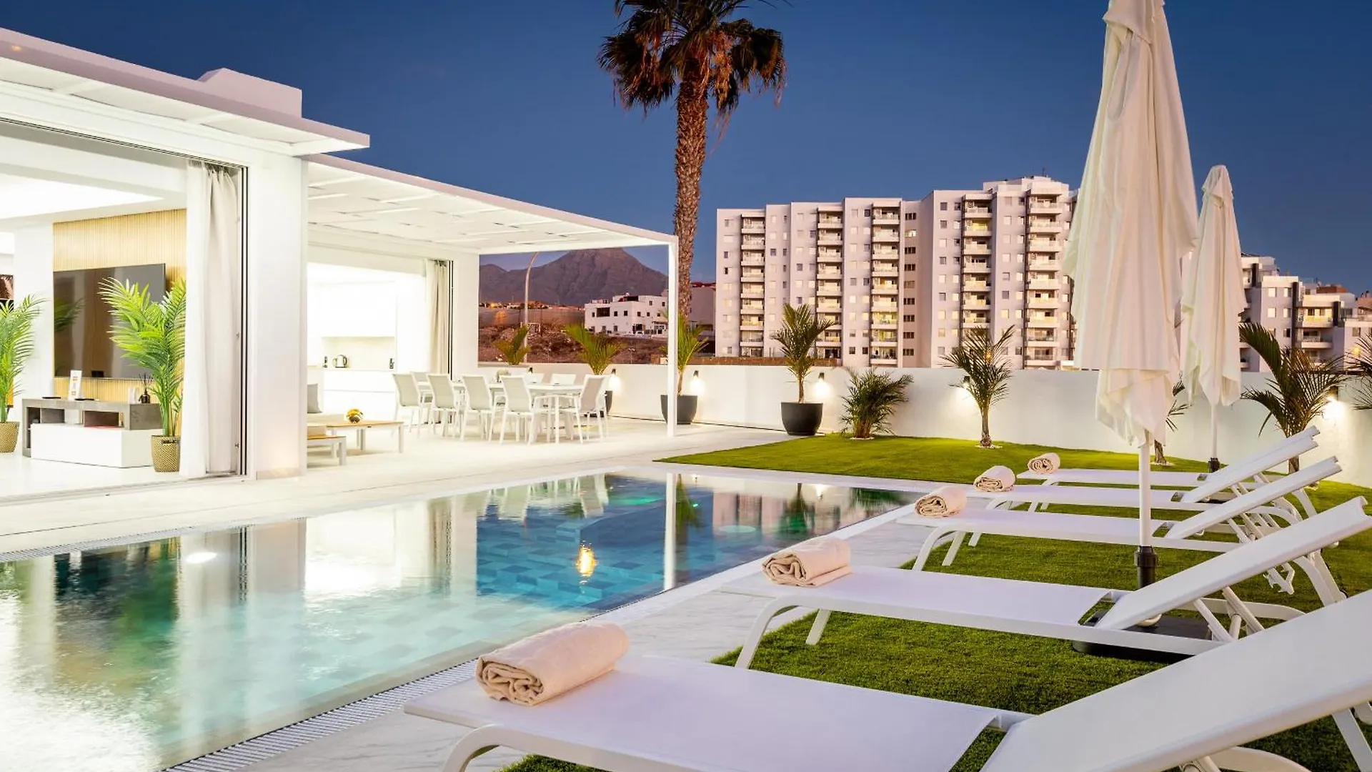 Villa Michelle Private Oasis Heated Pool And Wifi Playa Paraiso  0*, Playa Paraiso (Tenerife)