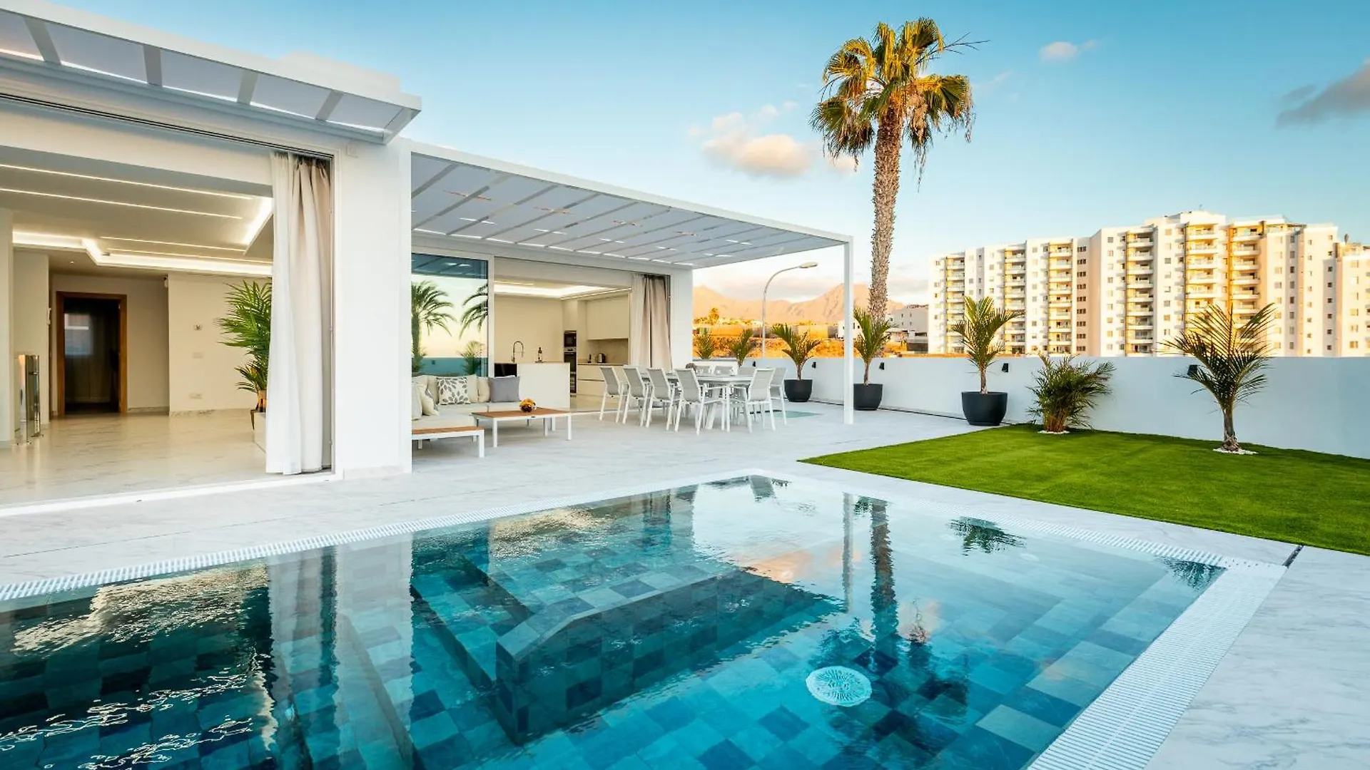 Villa Michelle Private Oasis Heated Pool And Wifi Playa Paraiso   Playa Paraiso (Tenerife)