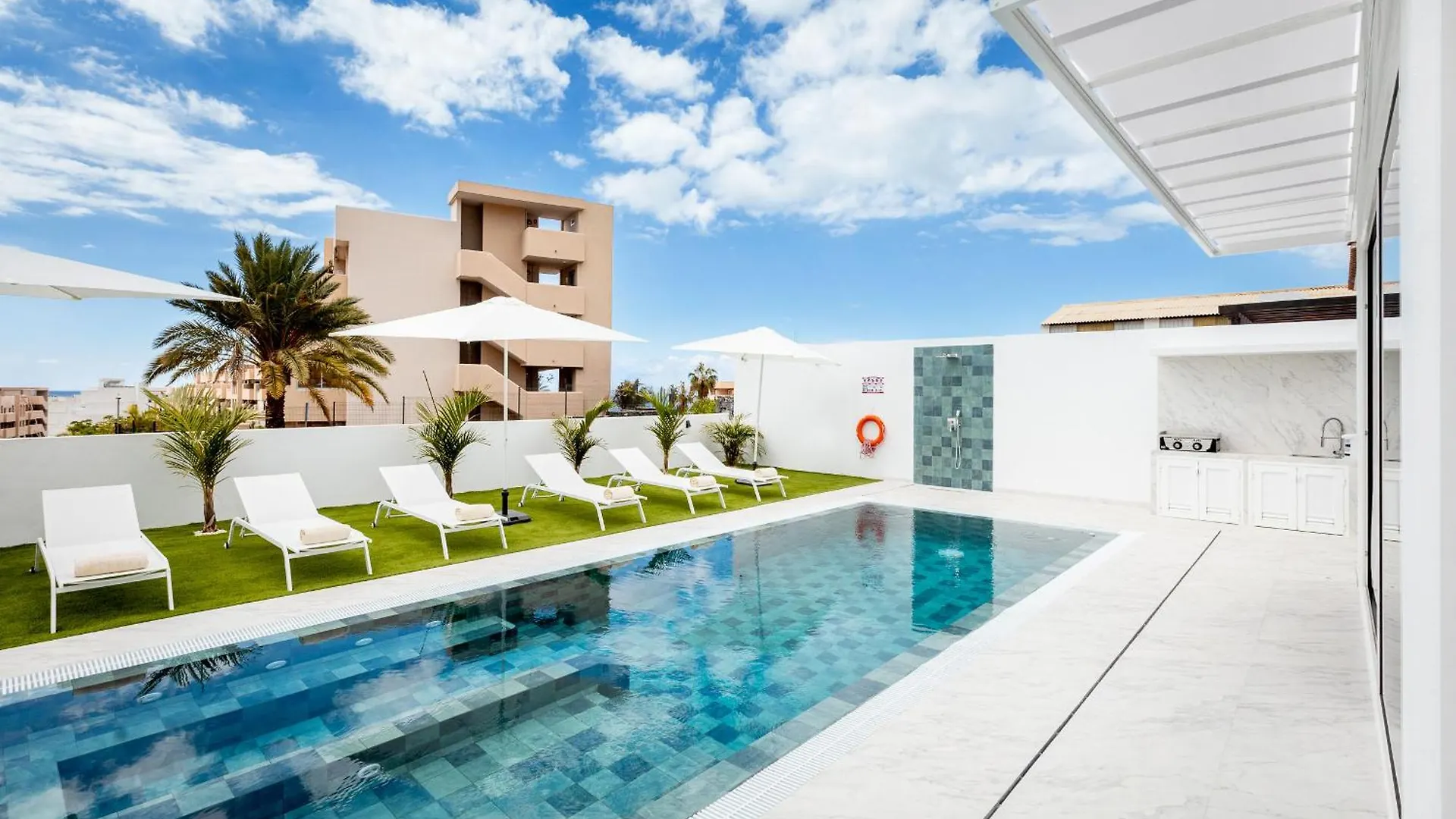 Villa Michelle Private Oasis Heated Pool And Wifi location